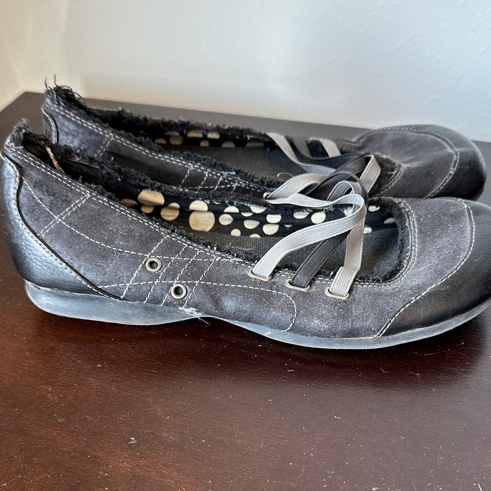 Mudd Black Flats with Gray Accents - Picture 2 of 3